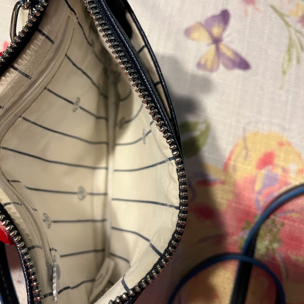 Brighten crossbody Stylish Black Crossbody Bag - Picture 6 of 6